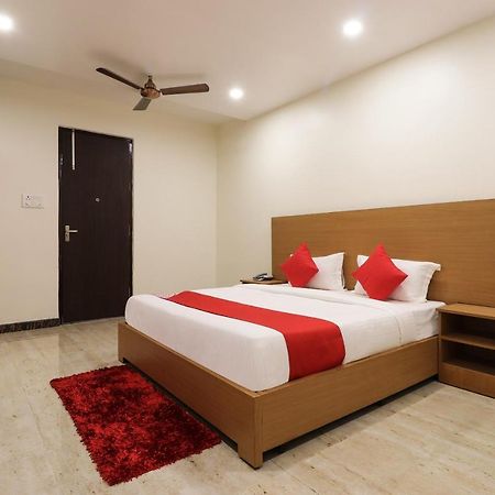 Oyo 61050 S S K Continental Hotel Juhi Bari Exterior photo