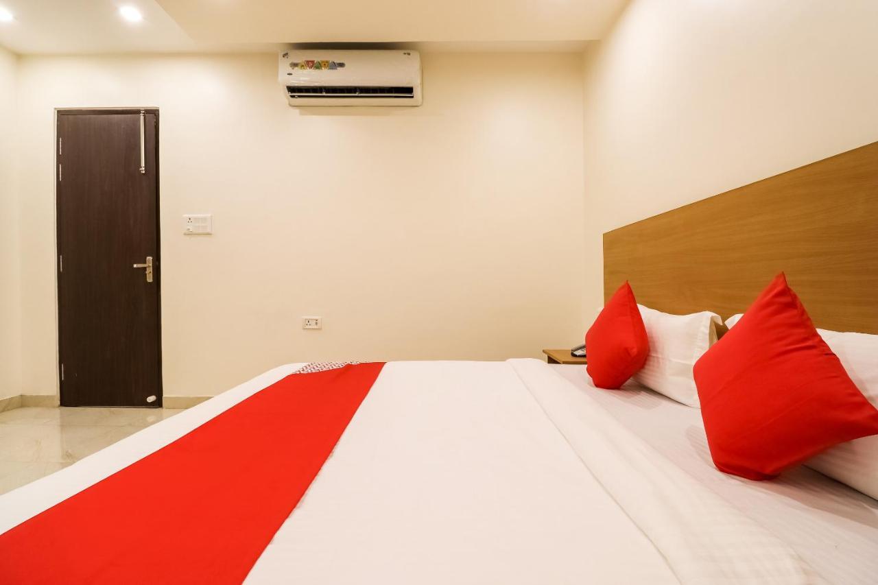 Oyo 61050 S S K Continental Hotel Juhi Bari Exterior photo