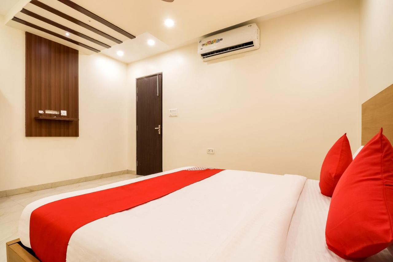 Oyo 61050 S S K Continental Hotel Juhi Bari Exterior photo